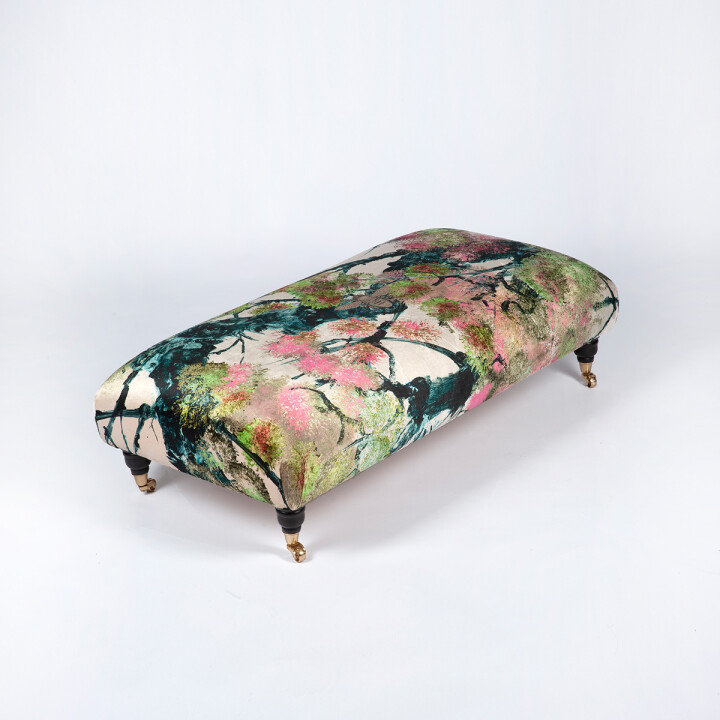 Pinyin Tree Footstool