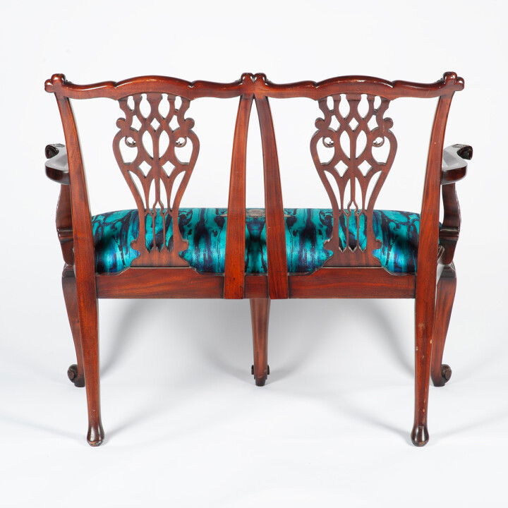 Gerhard Gum Blue Loveseat / image 9