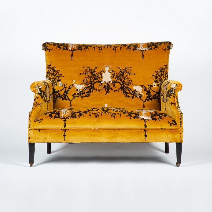 Shuiping De Pillement Honey Loveseat