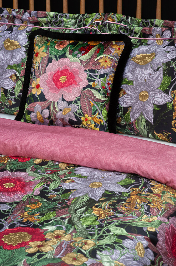 Berkeley Blooms Midnight Duvet Set / image 6